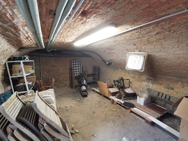 Centre ville de LA FLECHE, maison 6 pièce à Vendre avec Jardinet, cave et dépendance