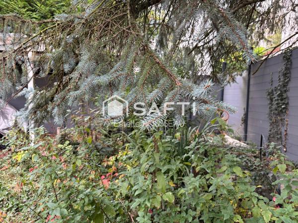 Terrain 125 m² non constructible avec garage 19m²