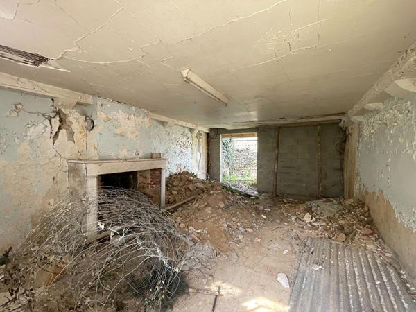 Marolles - Longère de 140 m² à rénover avec grange - 378 m² de terrain