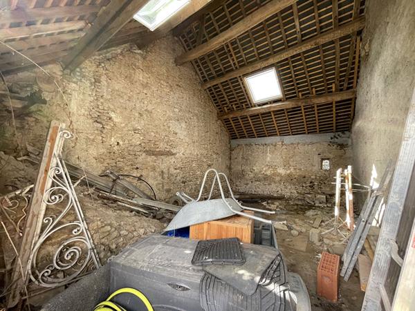 Marolles - Longère de 140 m² à rénover avec grange - 378 m² de terrain
