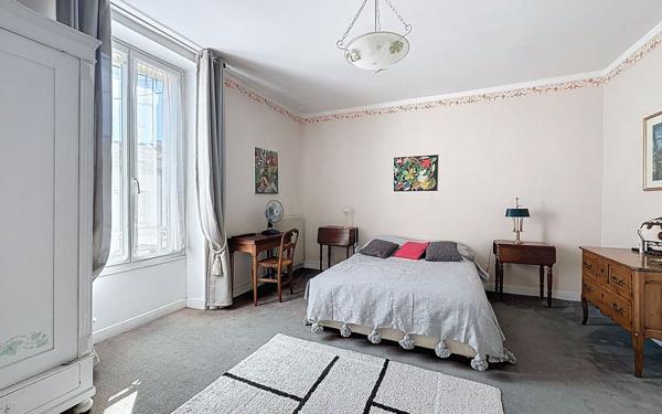 Maison à vendre    4 pièces •  La Rochelle
