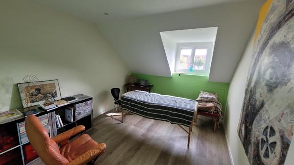Villa d'exception 203m2, 5chambres, parc arboré et clos de 6897m2, 2 hangards de 130m2