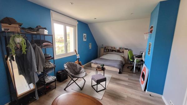 Villa d'exception 203m2, 5chambres, parc arboré et clos de 6897m2, 2 hangards de 130m2
