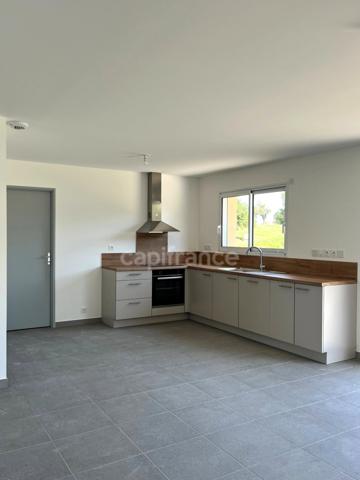 Villa neuve de 100 m2, 3 chambres, sur terrain de 1945 m2, dans un joli petit village à 8 km de FLEURANCE (32)