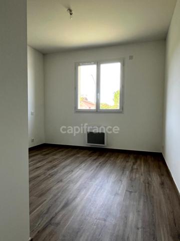 Villa neuve de 100 m2, 3 chambres, sur terrain de 1945 m2, dans un joli petit village à 8 km de FLEURANCE (32)