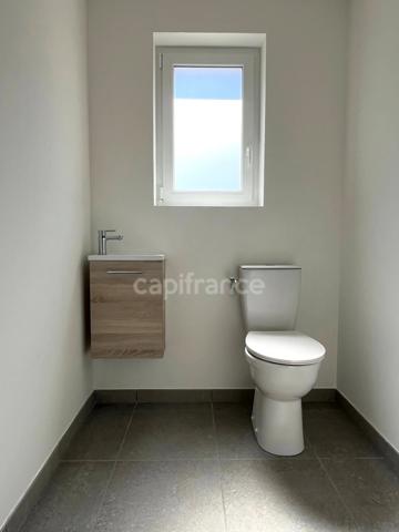 Villa neuve de 100 m2, 3 chambres, sur terrain de 1945 m2, dans un joli petit village à 8 km de FLEURANCE (32)