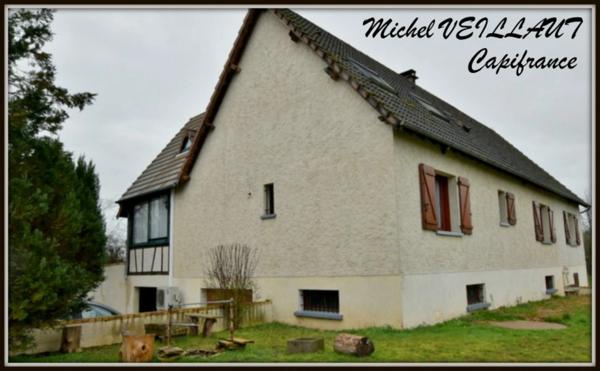 Dpt Allier (03), à vendre TREVOL maison P9 de 193 m² - Terrain de 2 505,00 m²