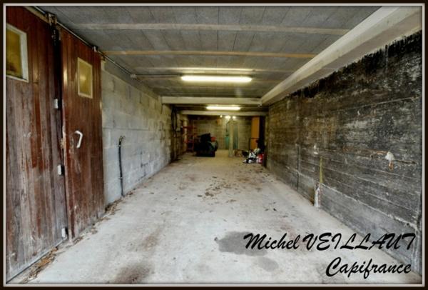 Dpt Allier (03), à vendre TREVOL maison P9 de 193 m² - Terrain de 2 505,00 m²
