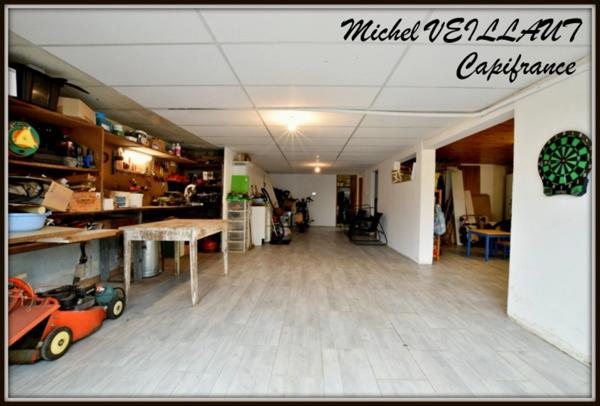 Dpt Allier (03), à vendre TREVOL maison P9 de 193 m² - Terrain de 2 505,00 m²
