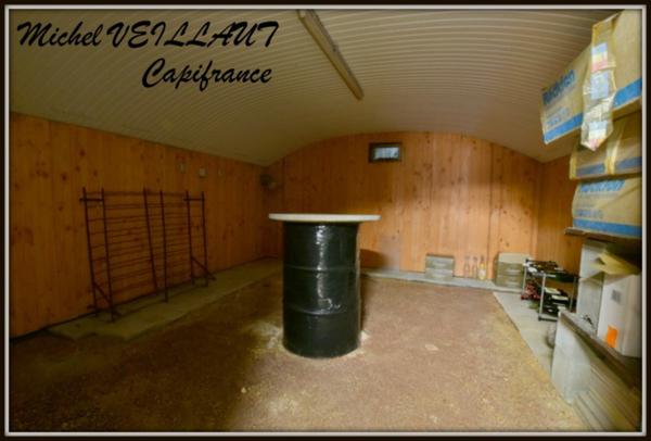 Dpt Allier (03), à vendre TREVOL maison P9 de 193 m² - Terrain de 2 505,00 m²