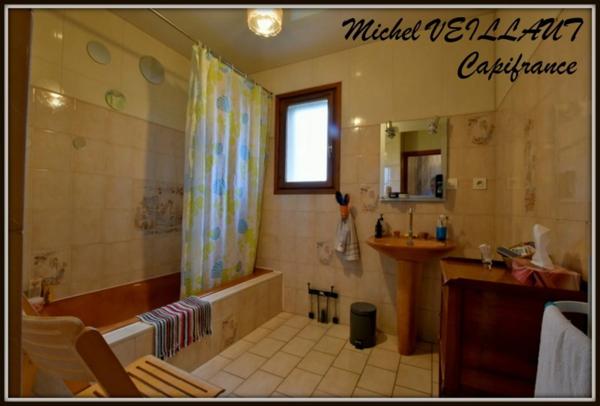 Dpt Allier (03), à vendre TREVOL maison P9 de 193 m² - Terrain de 2 505,00 m²