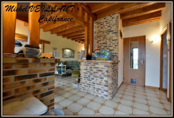 Dpt Allier (03), à vendre TREVOL maison P9 de 193 m² - Terrain de 2 505,00 m²