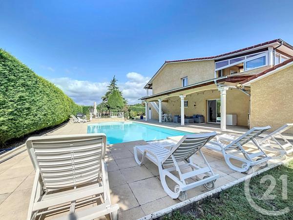 Maison à vendre  6 pièces - 236,10 m2 RIOM - 63