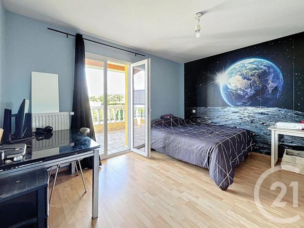 Maison à vendre  6 pièces - 236,10 m2 RIOM - 63