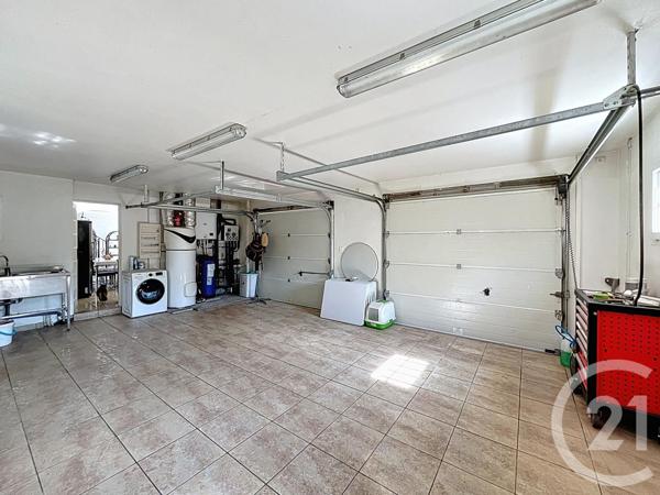 Maison à vendre  6 pièces - 236,10 m2 RIOM - 63