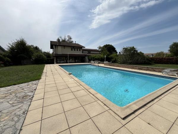 Maison à vendre |                                       Biganos |                                        5 pièces  |  210 m²