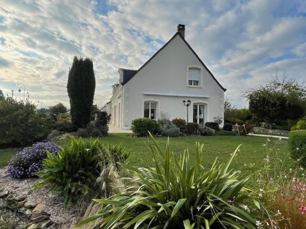 Belle demeure d'environ 185 m² au coeur du village