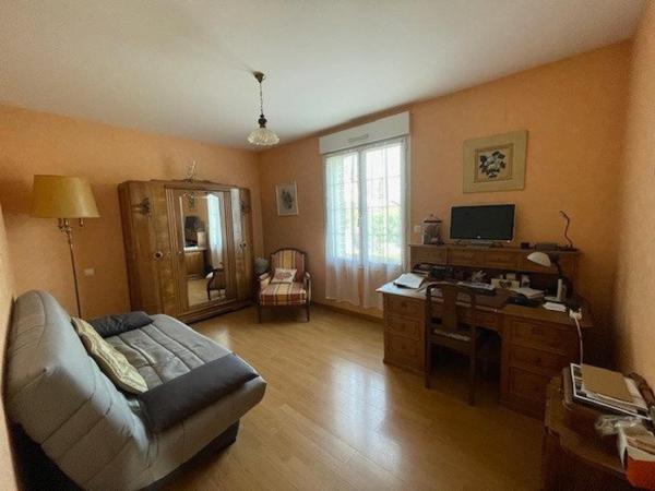 Belle demeure d'environ 185 m² au coeur du village