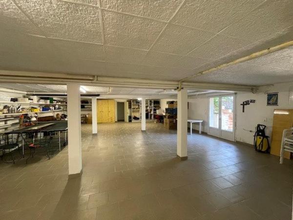 Belle demeure d'environ 185 m² au coeur du village