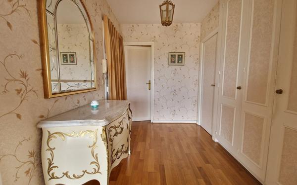 Appartement à vendre    4 pièces • 83,37 m2 Juvisy-sur-Orge