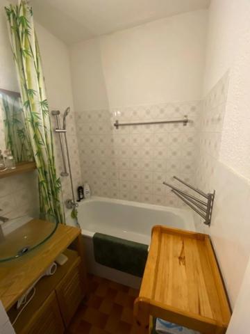 Charmante maison les pieds dans l'eau VISITE SUR RENDEZ-VOUS LE 10 SEPT AM.