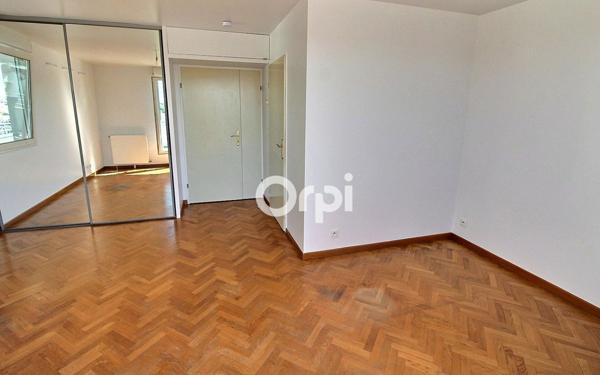 Appartement à vendre    1 pièce • 30 m2 Viry-Châtillon