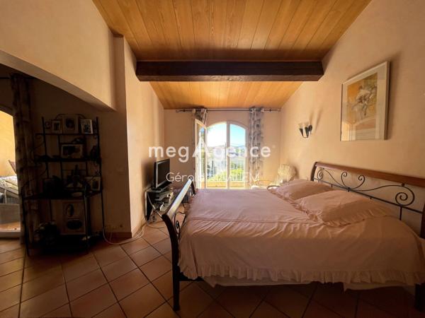 Maison à LA CROIX-VALMER, 83420 - 5 pièces 130m²