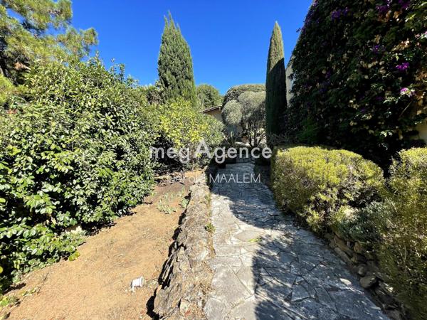 Maison à LA CROIX-VALMER, 83420 - 5 pièces 130m²