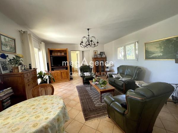 Maison à LA CROIX-VALMER, 83420 - 5 pièces 130m²