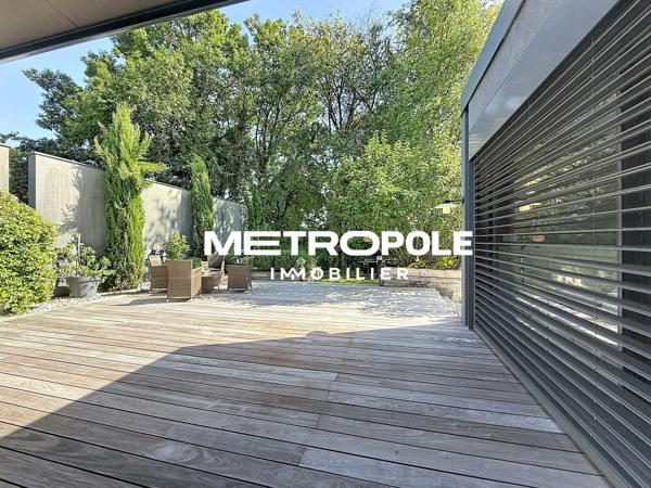 Villa 5 pièce(s) 4 chambre(s) 222 m²