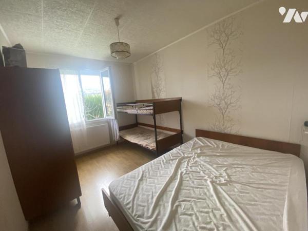   MAISON PLEIN PIED et BEAU JARDIN