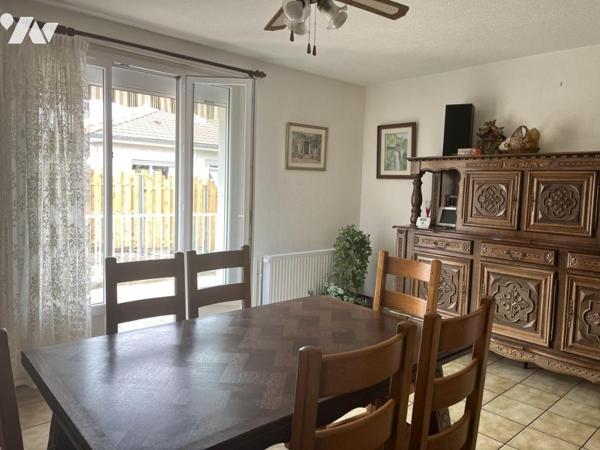   MAISON PLEIN PIED et BEAU JARDIN