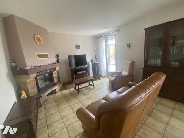   MAISON PLEIN PIED et BEAU JARDIN