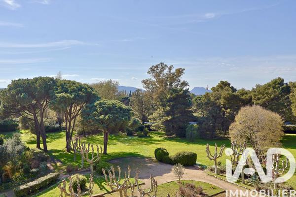Appartement à vendre 4 pièces 101 m² Fréjus