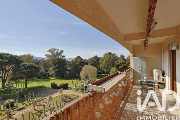 Appartement à vendre 4 pièces 101 m² Fréjus