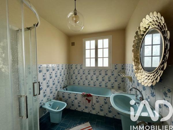 Maison à vendre 5 pièces 105 m² Vernoil-le-Fourrier