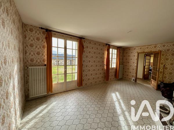 Maison à vendre 5 pièces 105 m² Vernoil-le-Fourrier