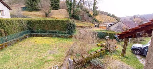 Maison de campagne avec dépendances ? Marchamp (01680)