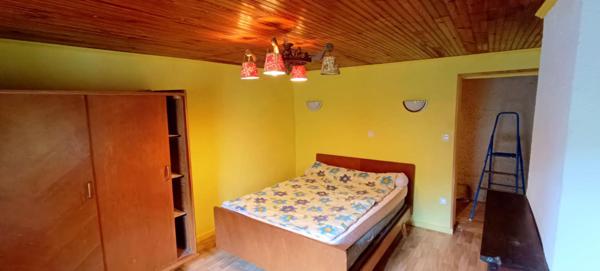 Maison de campagne avec dépendances ? Marchamp (01680)