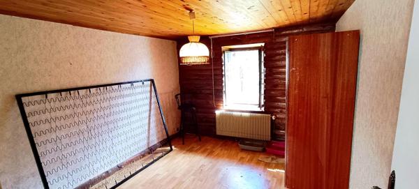 Maison de campagne avec dépendances ? Marchamp (01680)