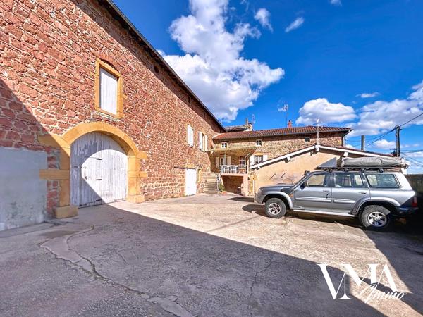 À vendre : Corps de ferme en pierres – Vue panoramique. Détails des diagnostics énergétiques