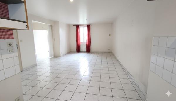 MAISON 4 CHAMBRES SUR CHATELLERAULT