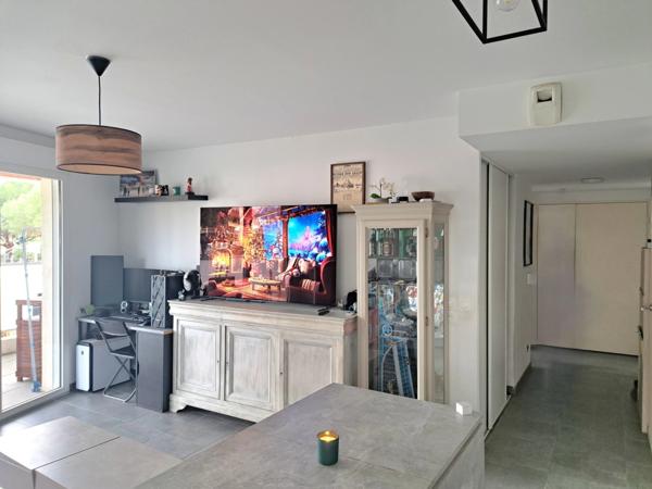 MARSEILLE 13ème Château Gombert ,Appartement très récent T3 de 59M² + grande terrasse, parking privé et garage