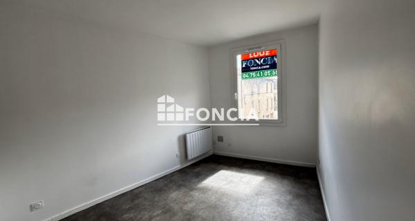 Location Studio 15.49 m² - Bourg-lès-valence 26500