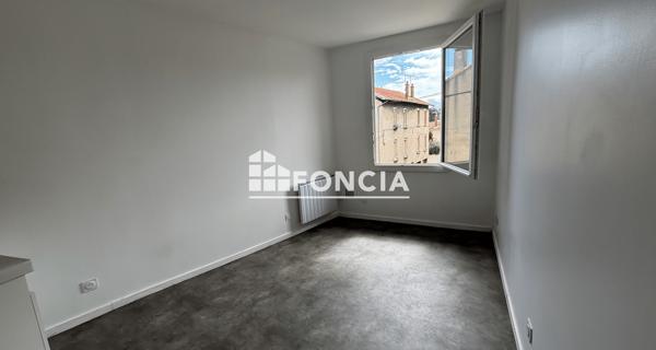Location Studio 15.49 m² - Bourg-lès-valence 26500