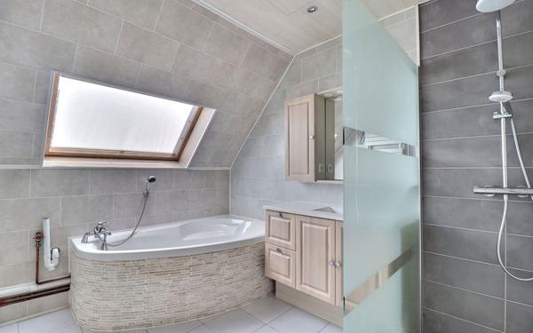 Maison à vendre    7 pièces • 270 m2 Erstein