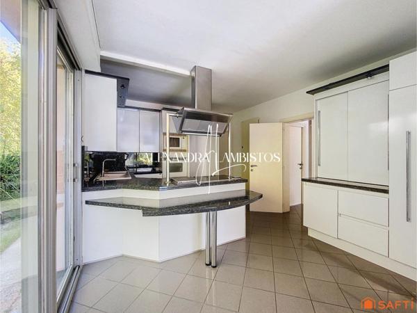 Villa d'architecte - 6 pièces - 209m²