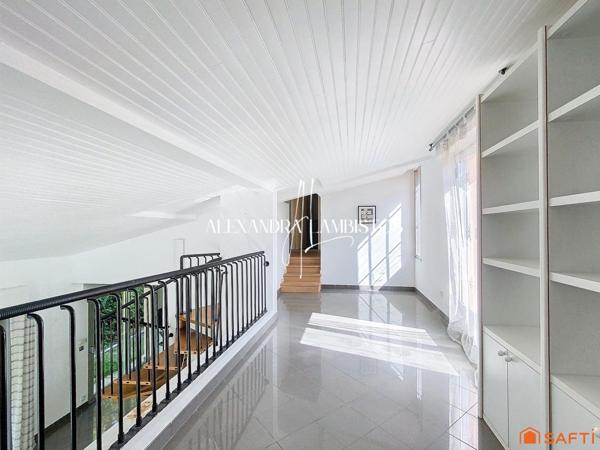 Villa d'architecte - 6 pièces - 209m²