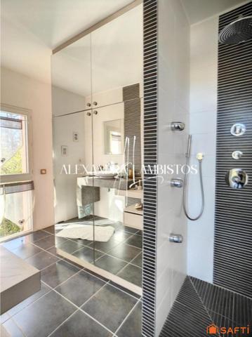 Villa d'architecte - 6 pièces - 209m²