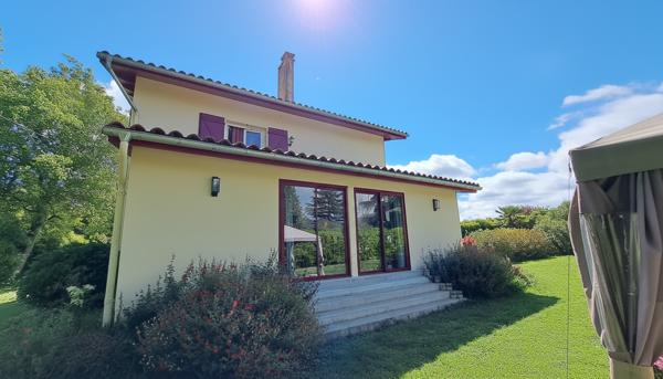 Maison 9 pièces - 247 m²